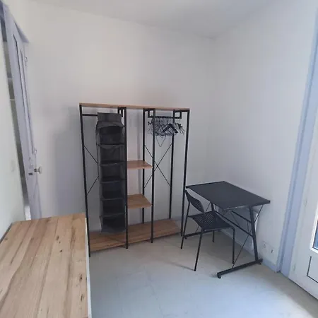 Fully Equipped With One Bedroom Apartamento *